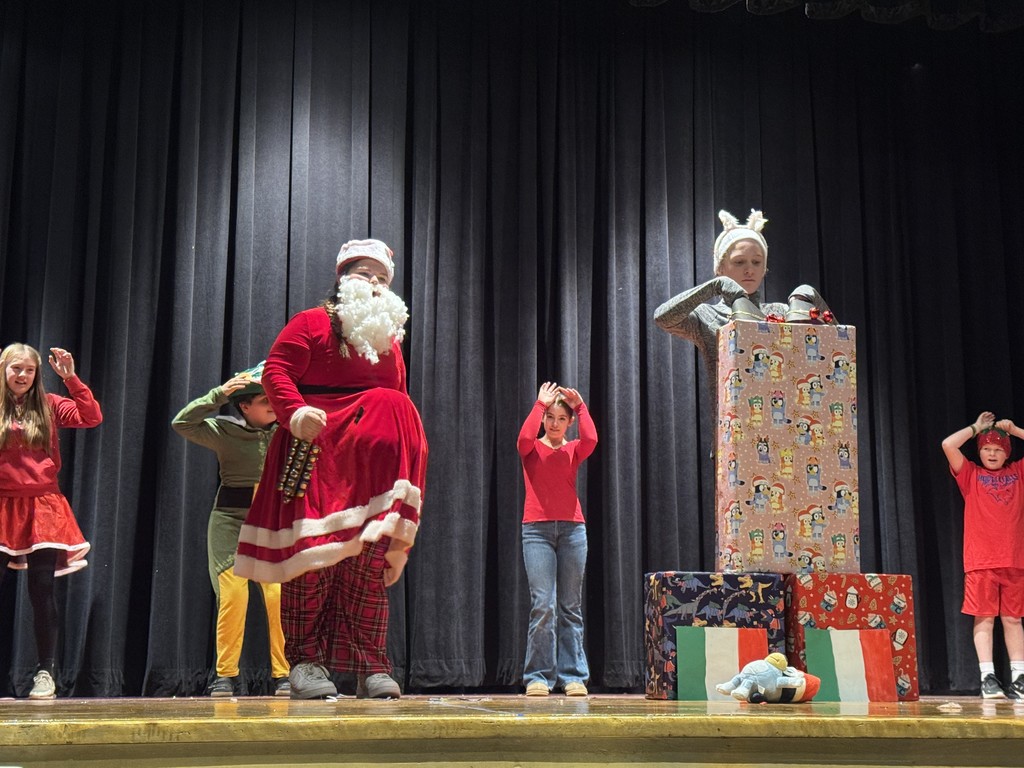 middle school holiday lip sync battle 2025