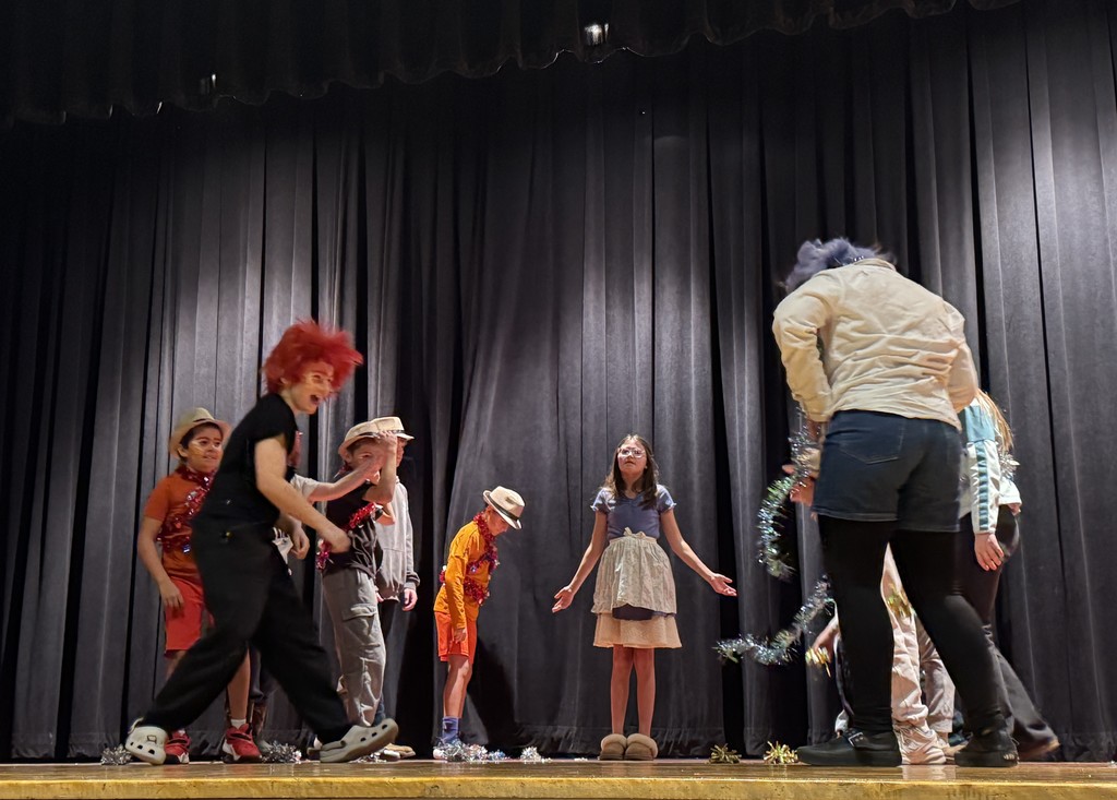 middle school holiday lip sync battle 2025