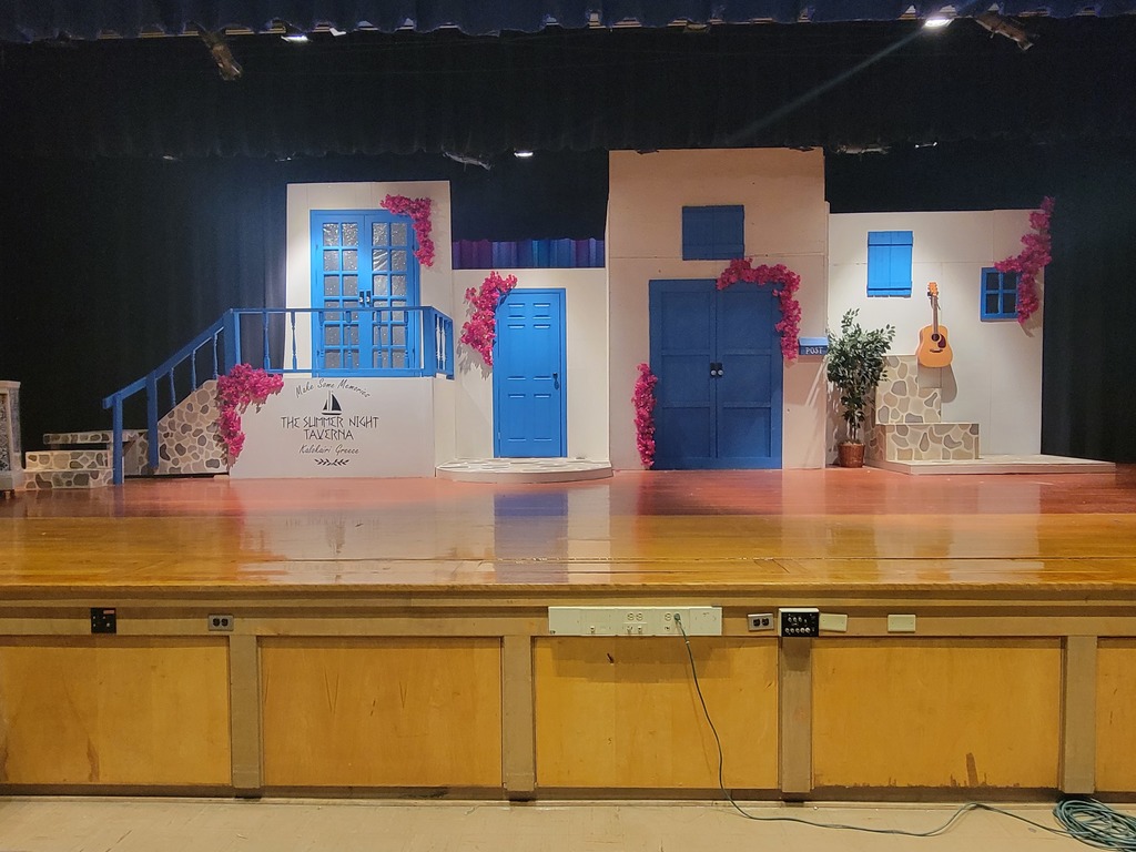 comprehensive construction classes drama set
