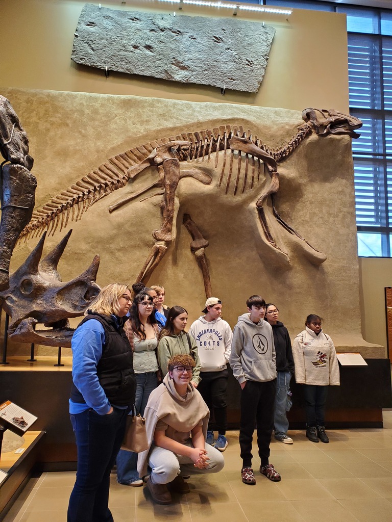 High School Science Teacher, Ms. Dansin, recently took her Paleontology students on a field trip to the Beneski Museum of Natural History at Amherst College. They saw fossil evidence of Mammoths, Mastodons, and the evolution of Horses, as well as Tyrannosaurus and Triceratops skulls. Students also learned about the coevolution of Earth's atmosphere and biosphere and how non-avian dinosaurs became extinct. Ms. Dansin shared that students found it especially interesting to see fossil evidence that some dinosaurs had feathers! Thanks for sharing, Ms. Dansin!