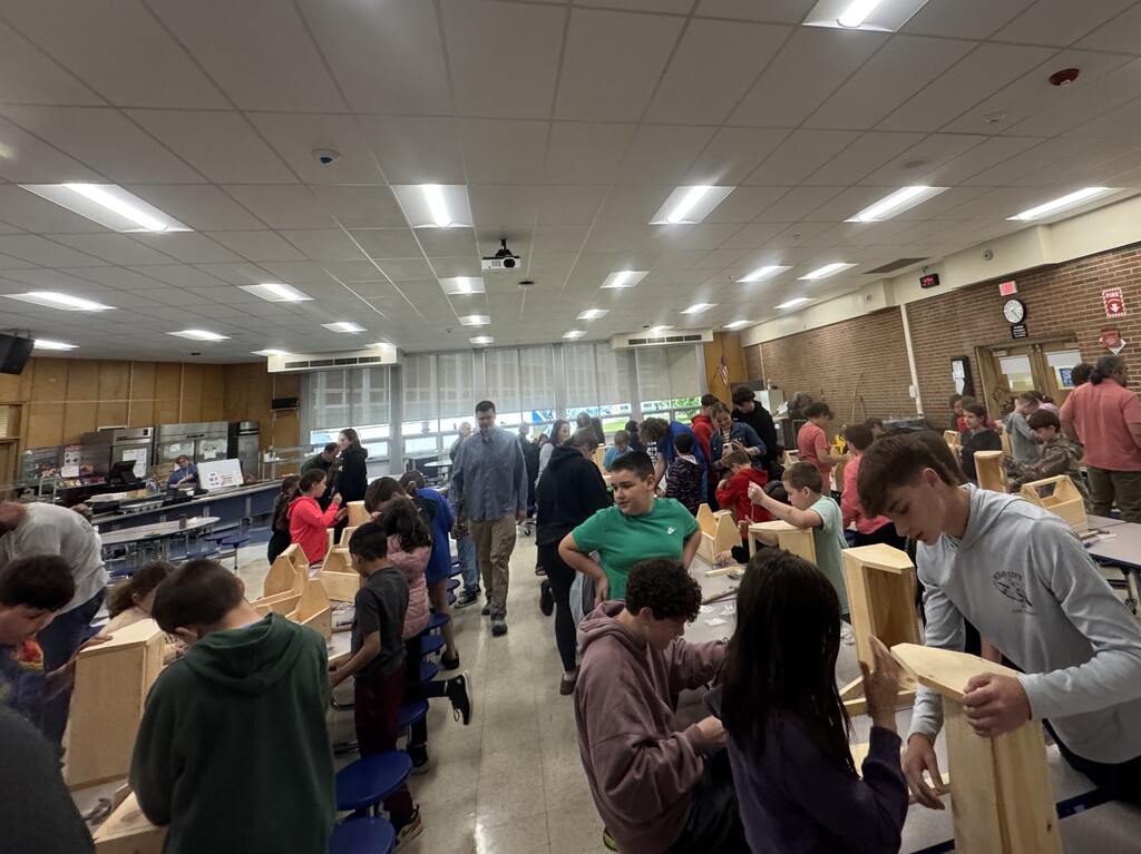 urtis Lumber joined our 4th grade classes earlier this month to build their very own tool boxes to take home! Our students and teachers love this activity and the students did an amazing job! There was a lot of independence, problem solving and hard work that went on. Some of Mr. Drew's high school 'Intro to Woodworking' students joined as well, to lend a helping hand. 