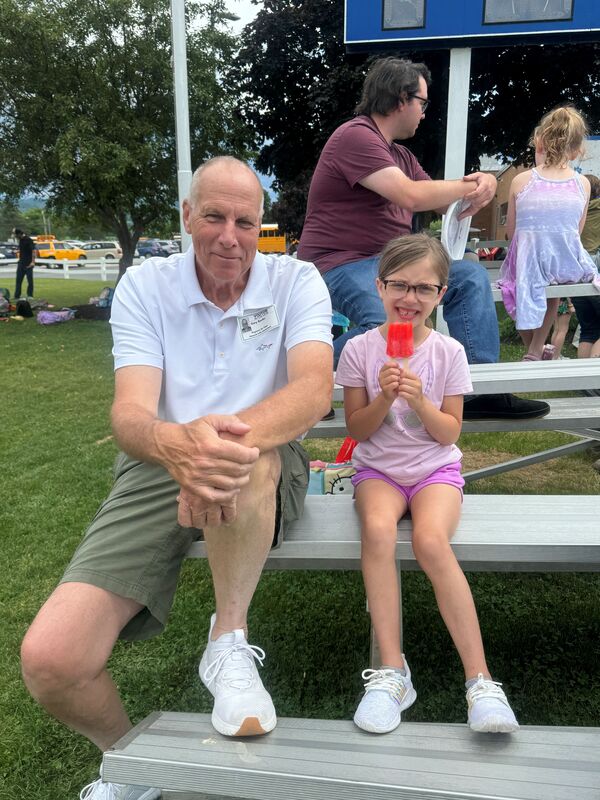 Our First Grade students had a wonderful time celebrating with their special guests during last week's "Playtime with Pops" event. Please enjoy these photos highlighting the fun and memories that were made! 📸💙🐾