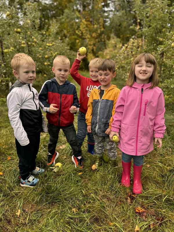 Terry's Orchard Field Trip