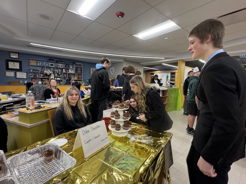 cupcake wars december 2025