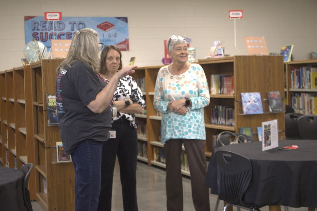☕💙 BHE EAST welcomed community members this morning for the Hope-Hempstead County Chamber of Commerce Community Coffee! Guests enjoyed brunch and conversation while learning more about EAST and seeing how our students use technology, creativity, and teamwork to make a difference. We are proud of our students for sharing their projects and representing BHE so well! Thank you to everyone who joined us and supported our students! #BHEBobcats #EASTInitiative #HopePublicSchools #CommunityCoffee