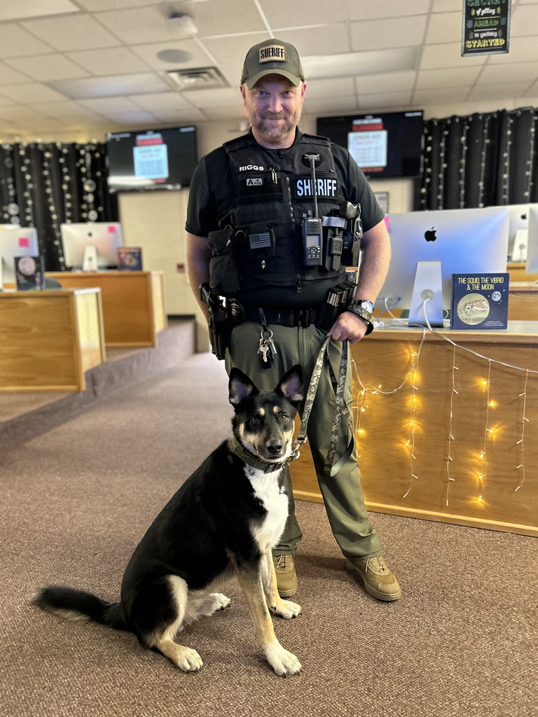 Leo and Ofc Riggs
