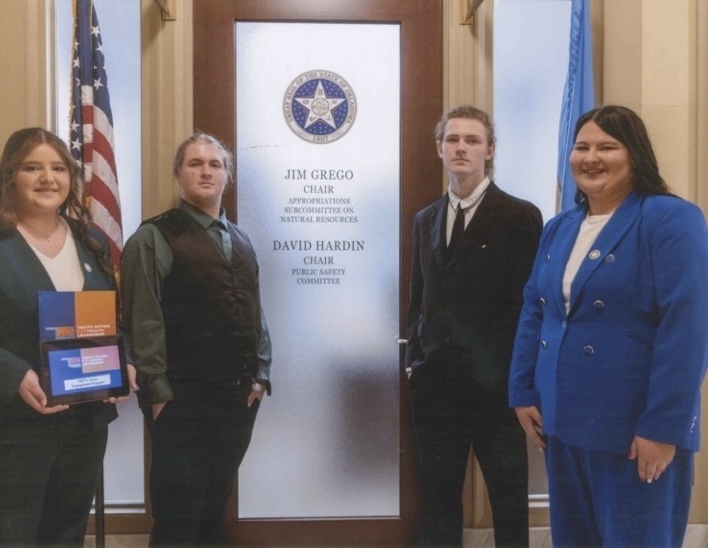 We are so PROUD of Robby Wecker and Tiberius Ellis for stepping up to represent our school and advocate for healthier futures at the state Capitol! Oklahoma students in Youth Action for Health Leadership (YAHL) are making their voices heard at the state Capitol. Through the CounterAct campaign, they’re speaking with lawmakers about the rise in youth vaping and the urgent need for stronger e-cigarette policies. 🦁