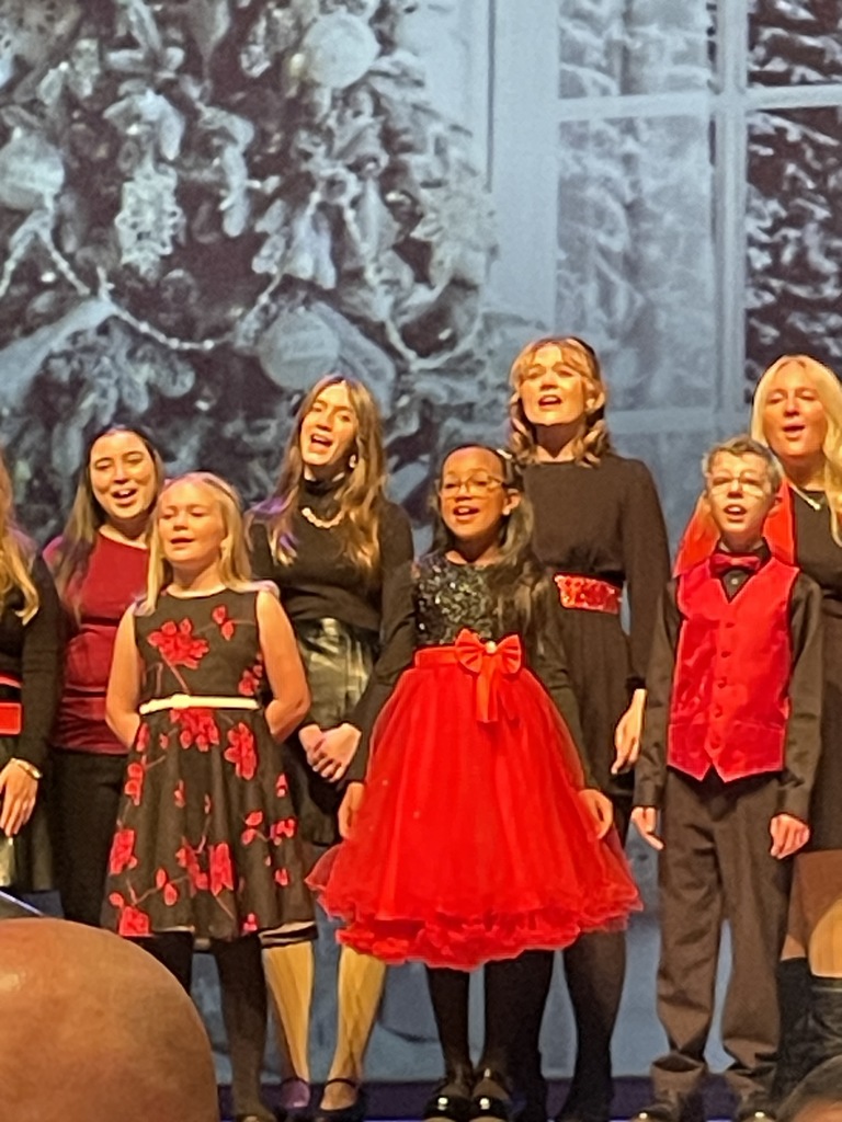 Howland students performing and watching