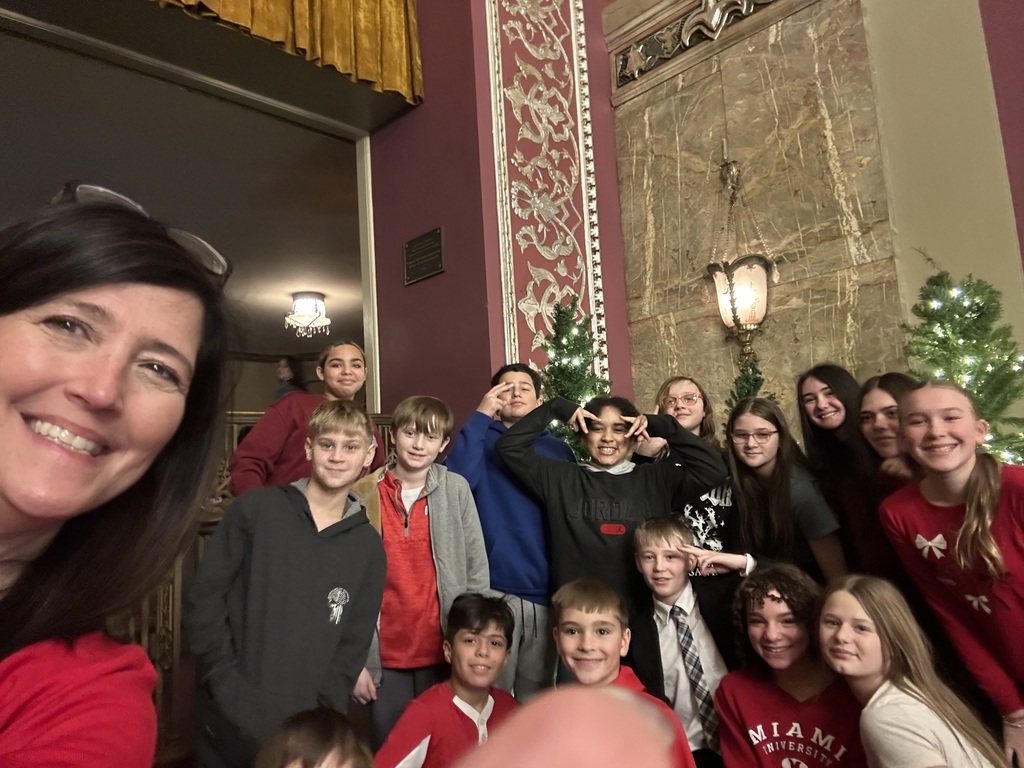 🎭📚 A Day of Learning Beyond the Classroom! 🍽️ Our 6th grade students enjoyed a special field trip to the DeYor Performing Arts Center in Youngstown to watch Miracle on Easy Street. After the show, students wrapped up the day with lunch at the Eastwood Mall food court.  This memorable experience was made possible through funds raised by our annual Read-a-Thon—and we’re excited to do it all again this February! Thank you to our students, families, and staff for supporting literacy and creating opportunities like this for our Tigers. 🐯💛