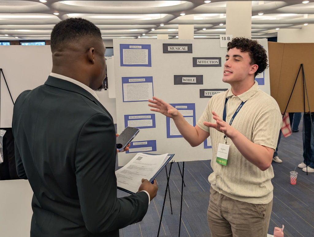 Students Participate in Regional Science Day at Kent State