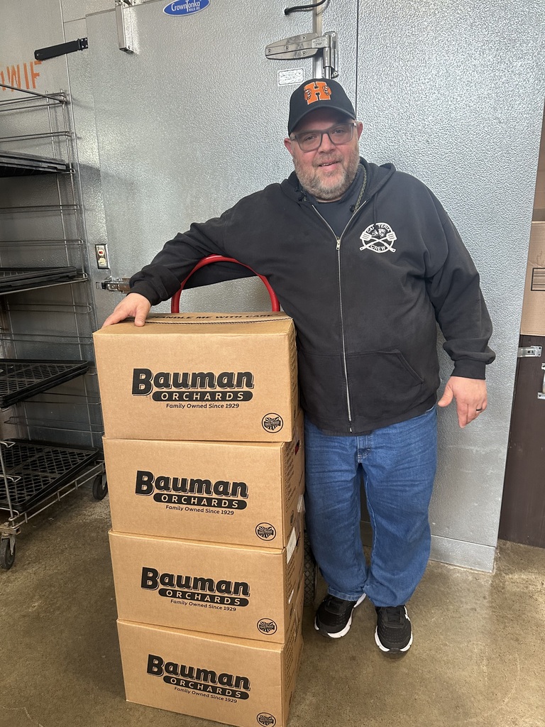 Fresh apples from Bauman Orchards in Rittman, Ohio, provided to Howland Local Schools through the district’s Food Service Department and a purchasing cooperative.