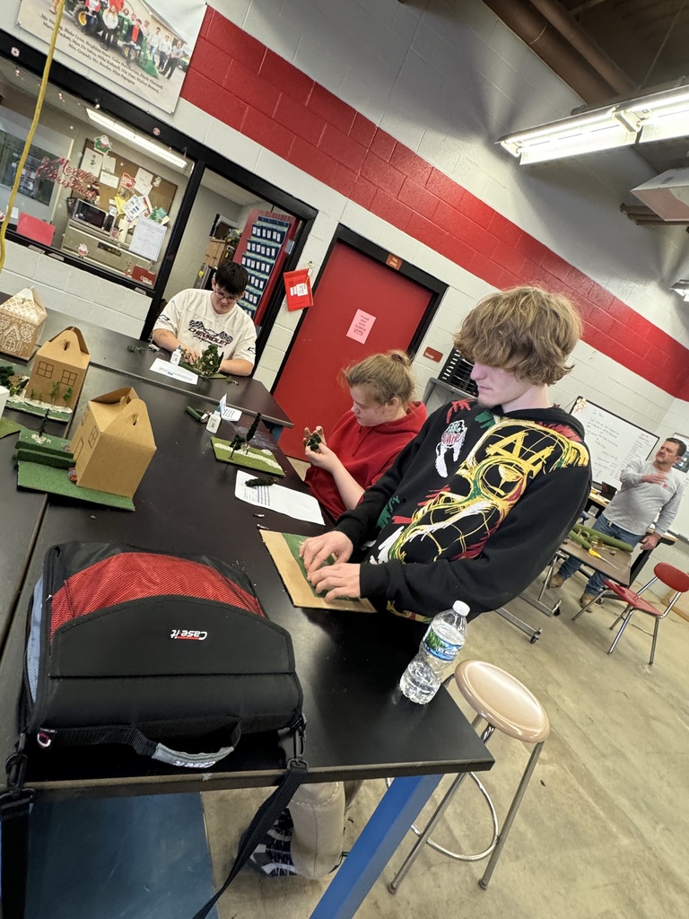 Hubbard students tour TCTC programs