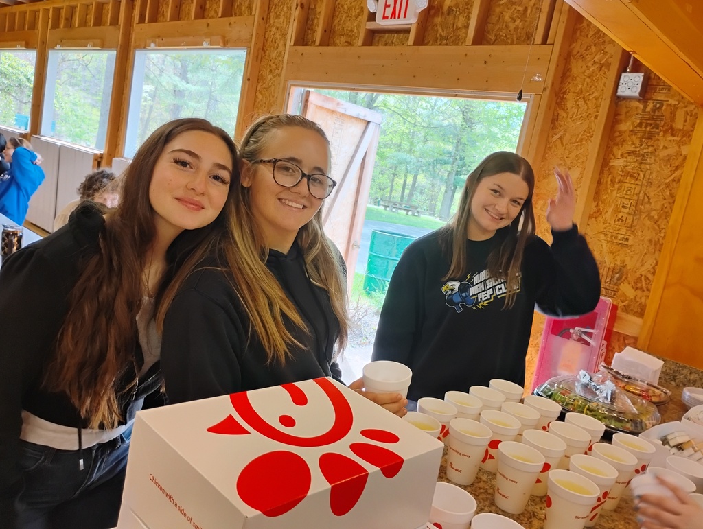 Hubbard High School ASL Club students gather outdoors at Harding Park enjoying food, games, and activities during an end-of-year picnic.