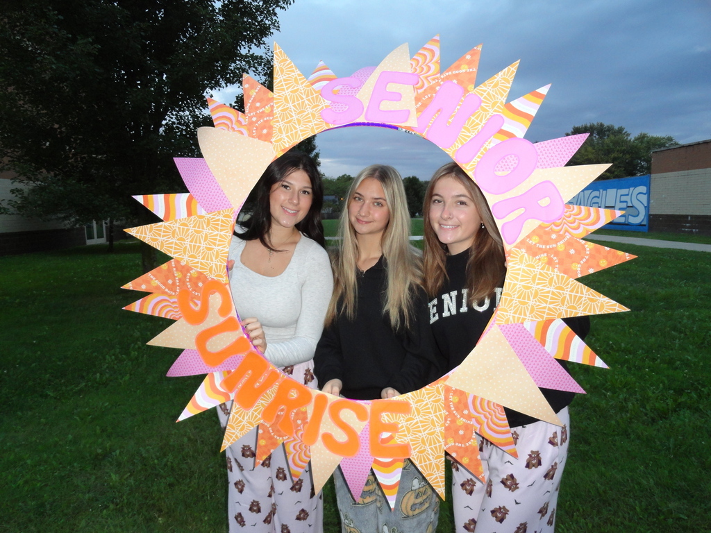 Hubbard High School seniors gather for Senior Sunrise with breakfast and coffee.