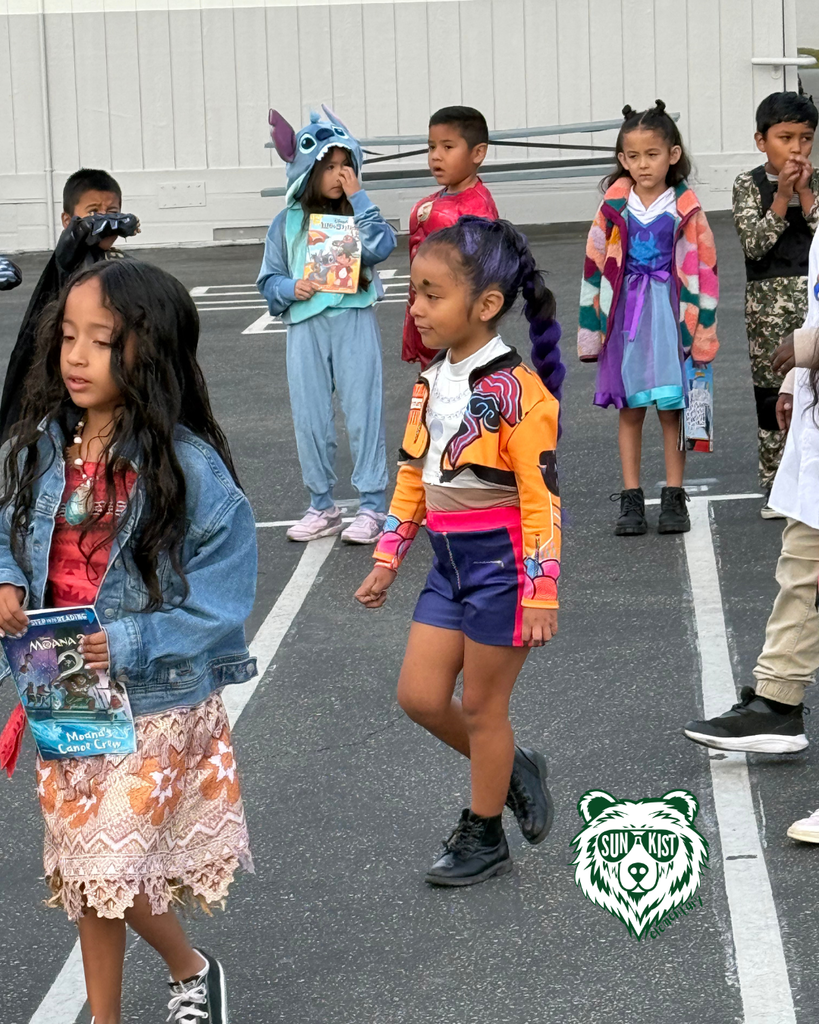 kids celebrating Halloween