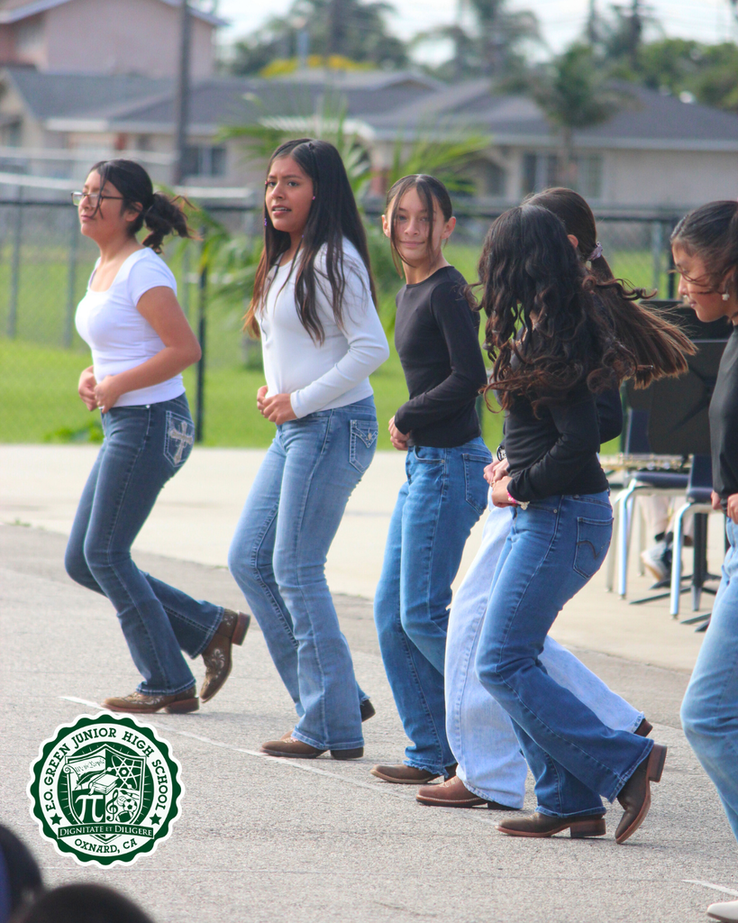 kids performing at event