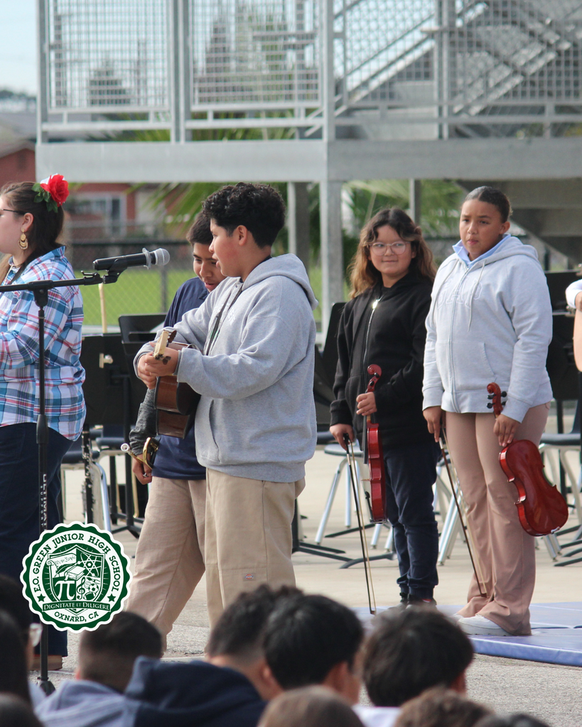 kids performing at event
