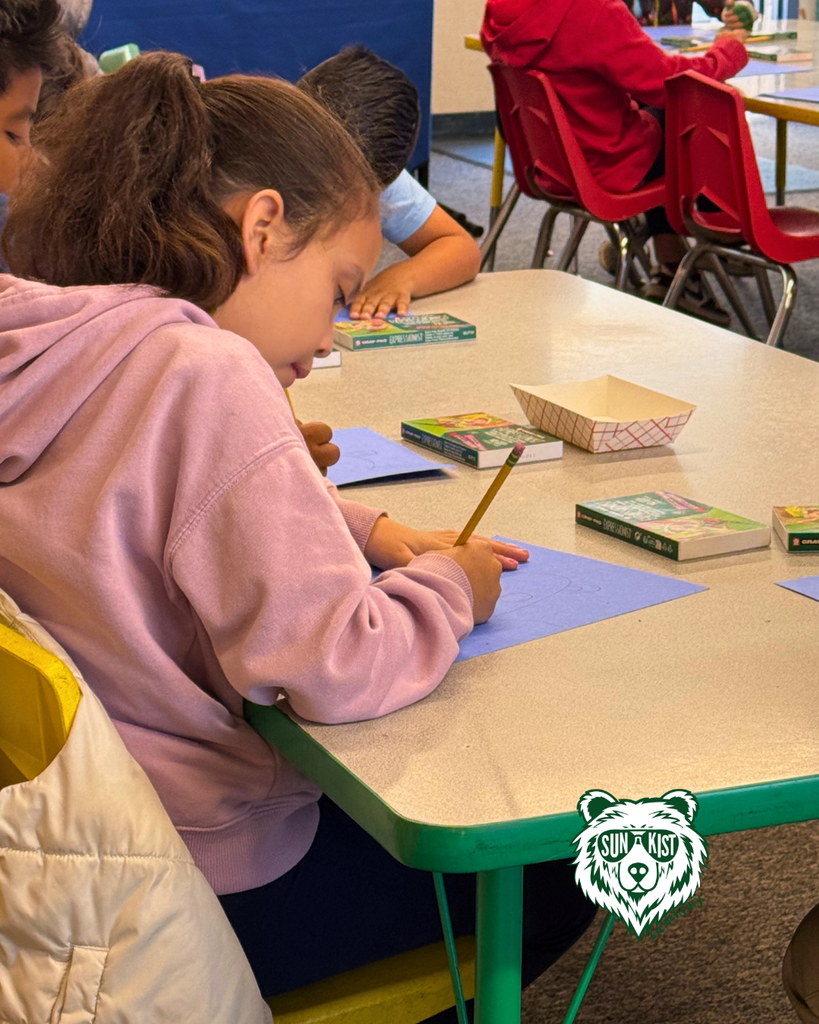 Sunkist Elementary’s 2nd graders in art class 