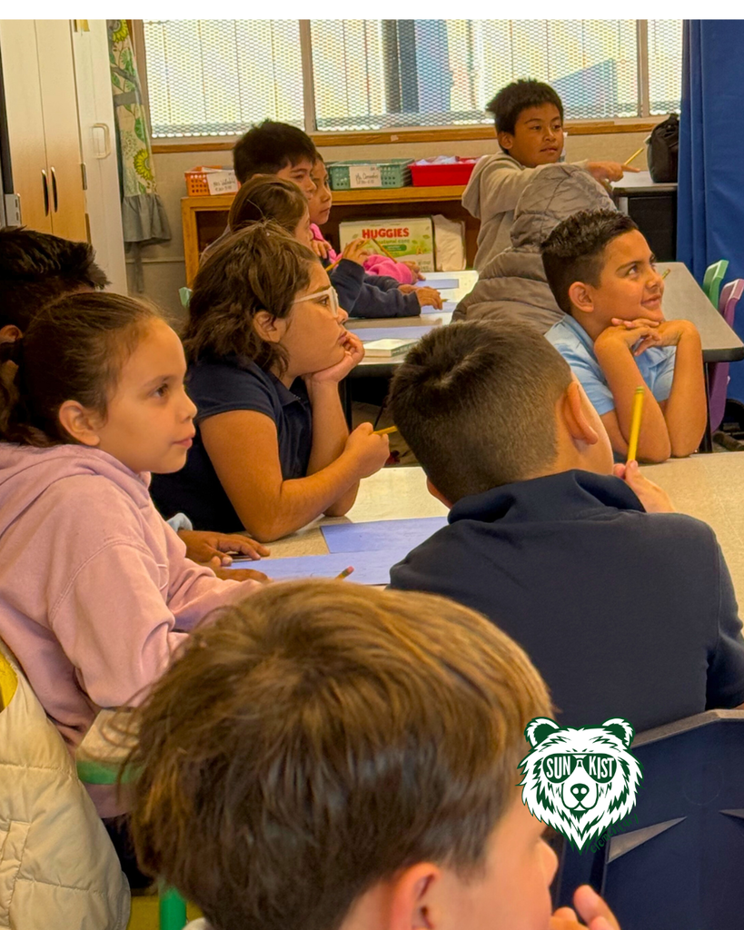 Sunkist Elementary’s 2nd graders in art class 