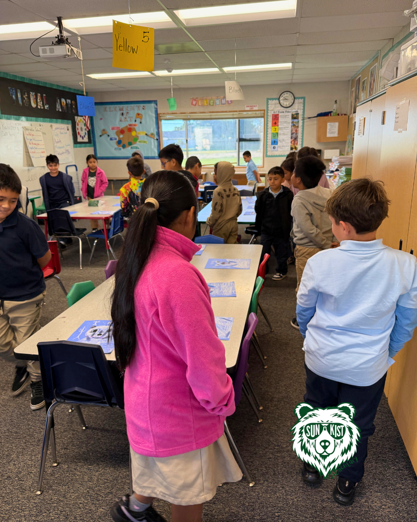 Sunkist Elementary’s 2nd graders in art class 