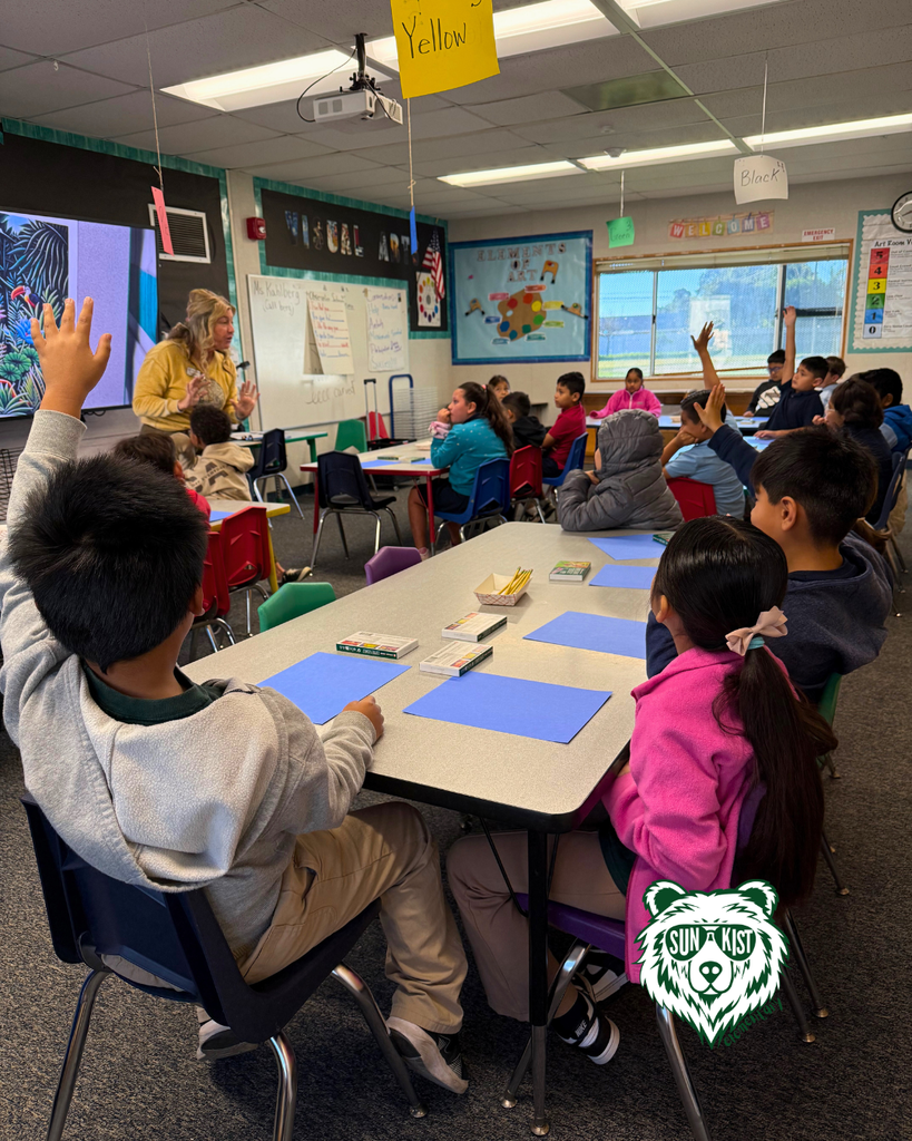 Sunkist Elementary’s 2nd graders in art class 