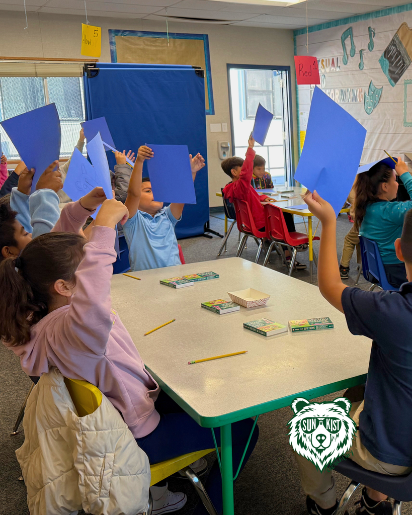 Sunkist Elementary’s 2nd graders in art class 