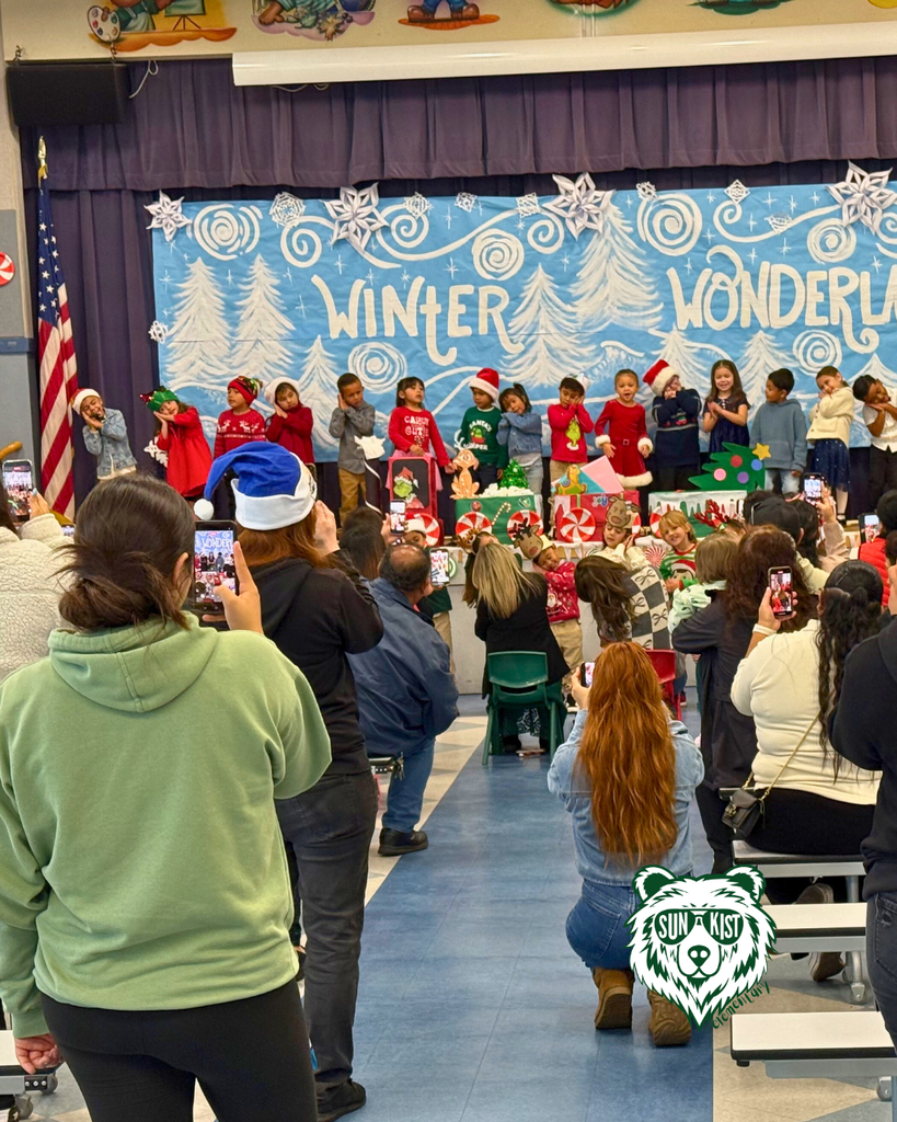 kids performing at event