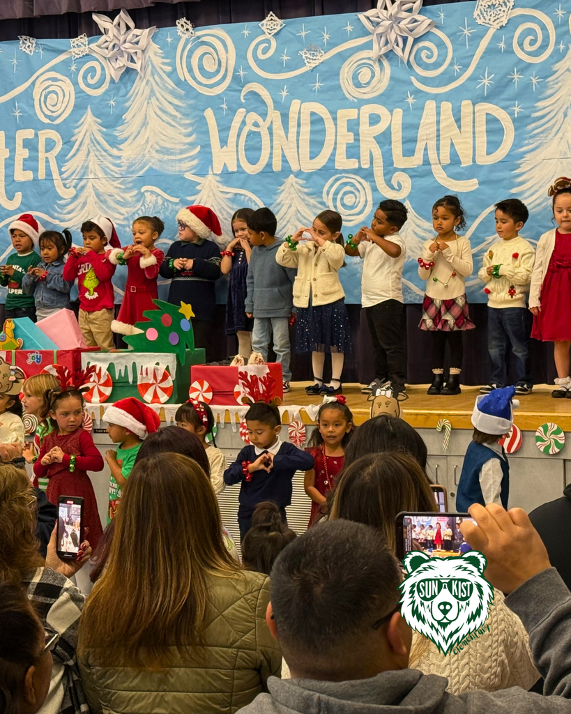 kids performing at event