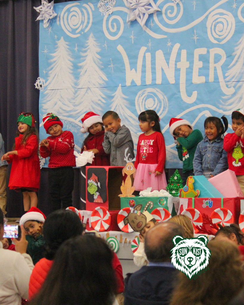kids performing at event