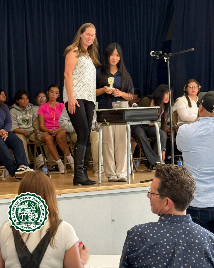 students winning in Spelling Bee