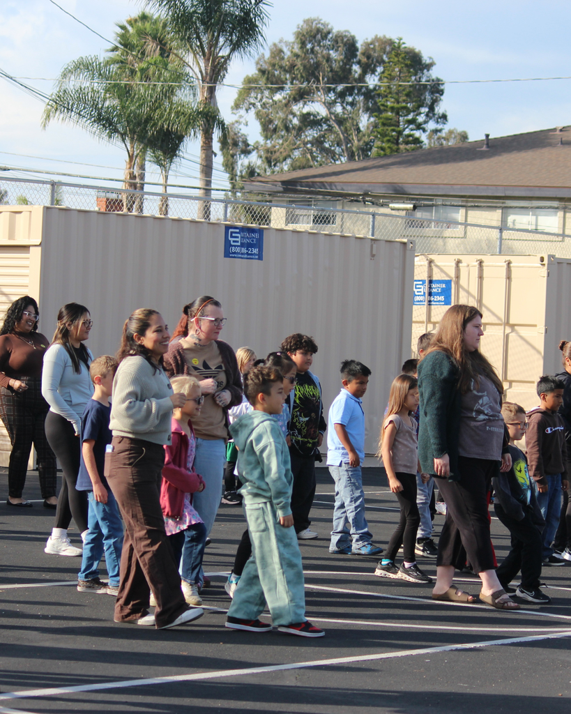 kids performing at event