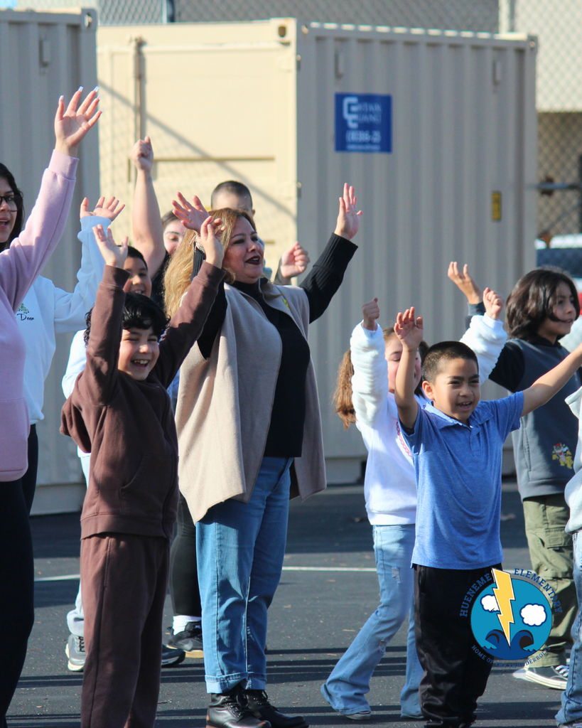 kids performing at event