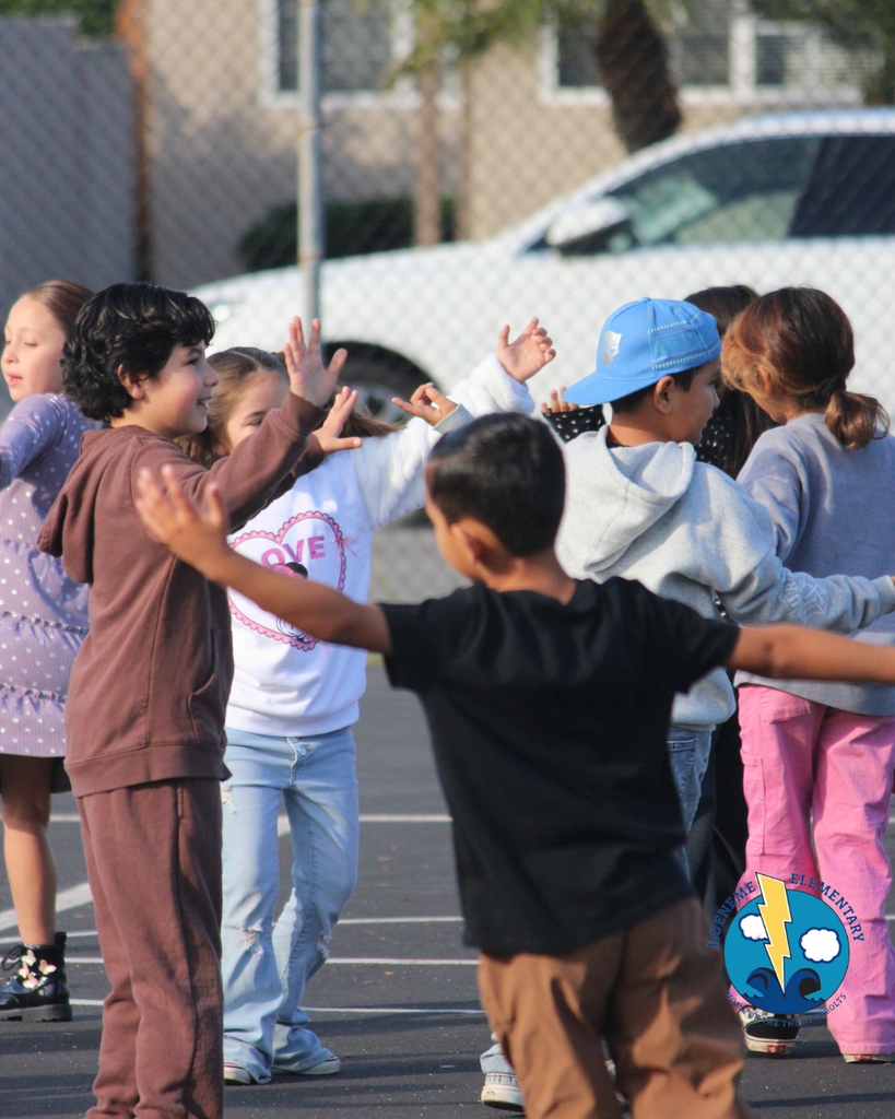kids performing at event