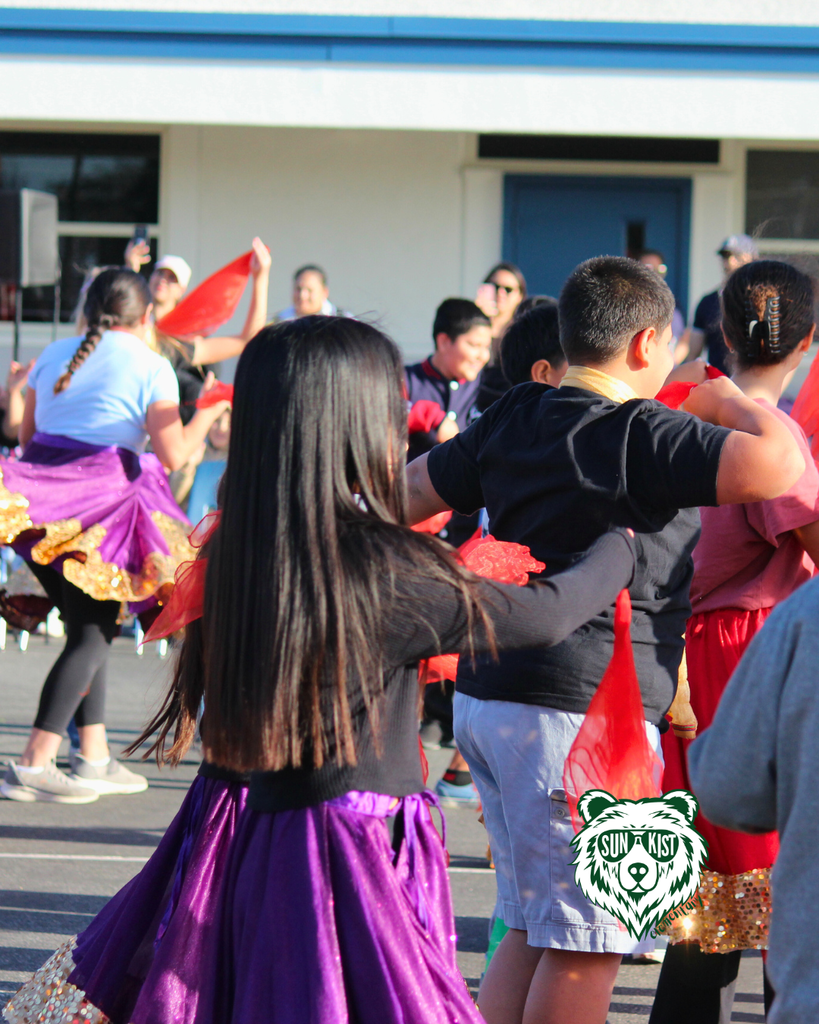 family performance, student dancing