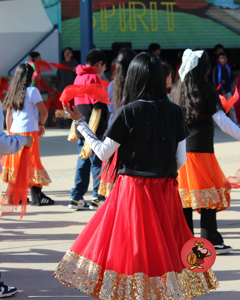 kids performing at event