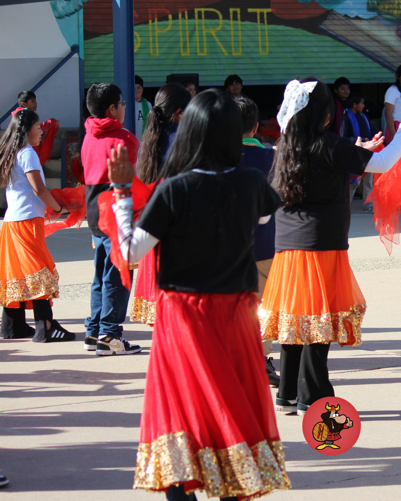 kids performing at event