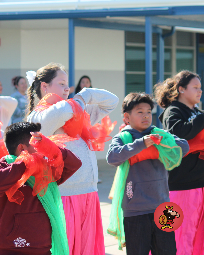 kids performing at event