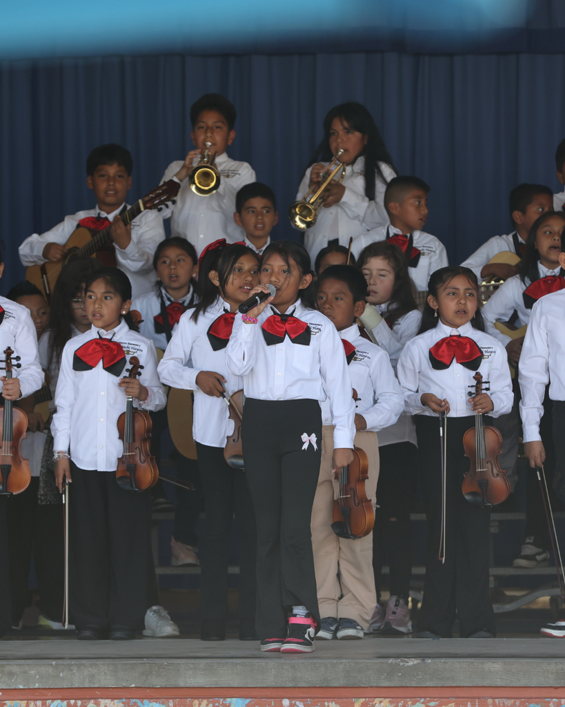 mariachi band at haycox open house