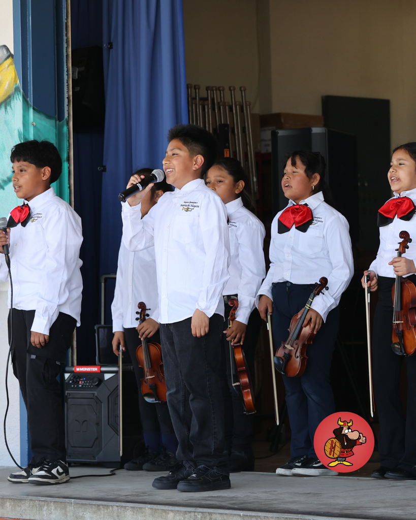 mariachi band at haycox open house