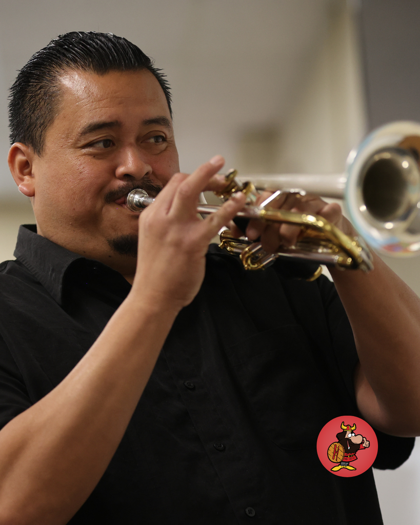 students practicing for mariachi performance