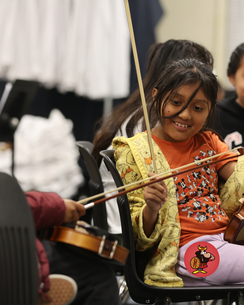 students practicing for mariachi performance