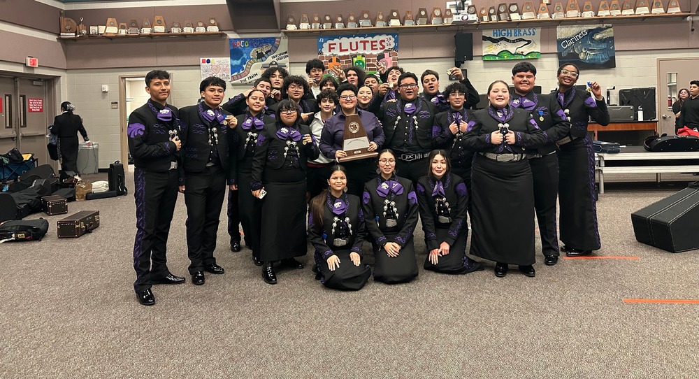Los Tres Gatos Advances to UIL Mariachi Festival