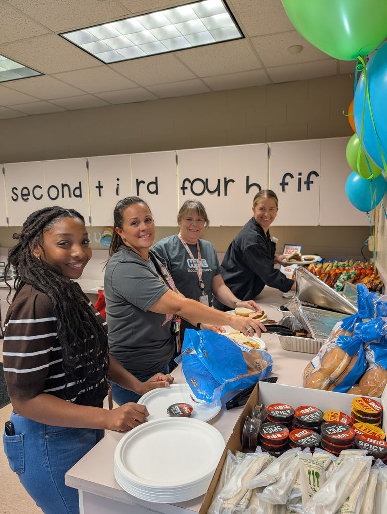 HEB Provides lunch for Teachers