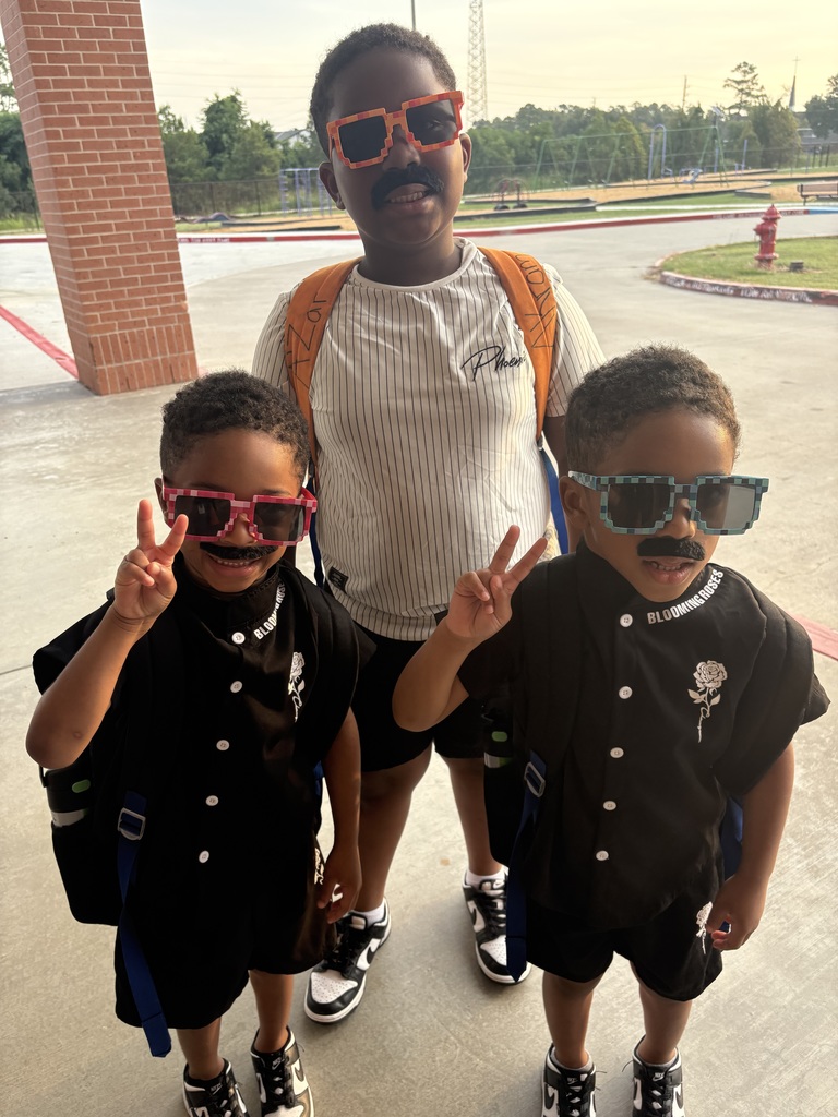 MustacheDay20256