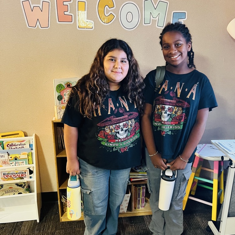 students on twin day 