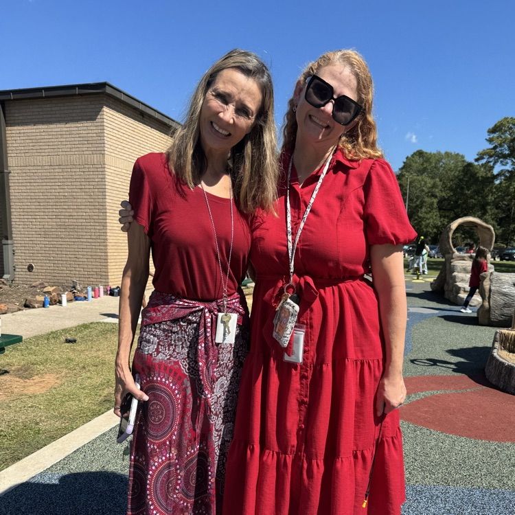 teachers on color day 