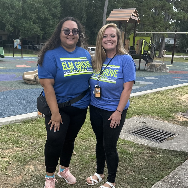 teachers on color day 