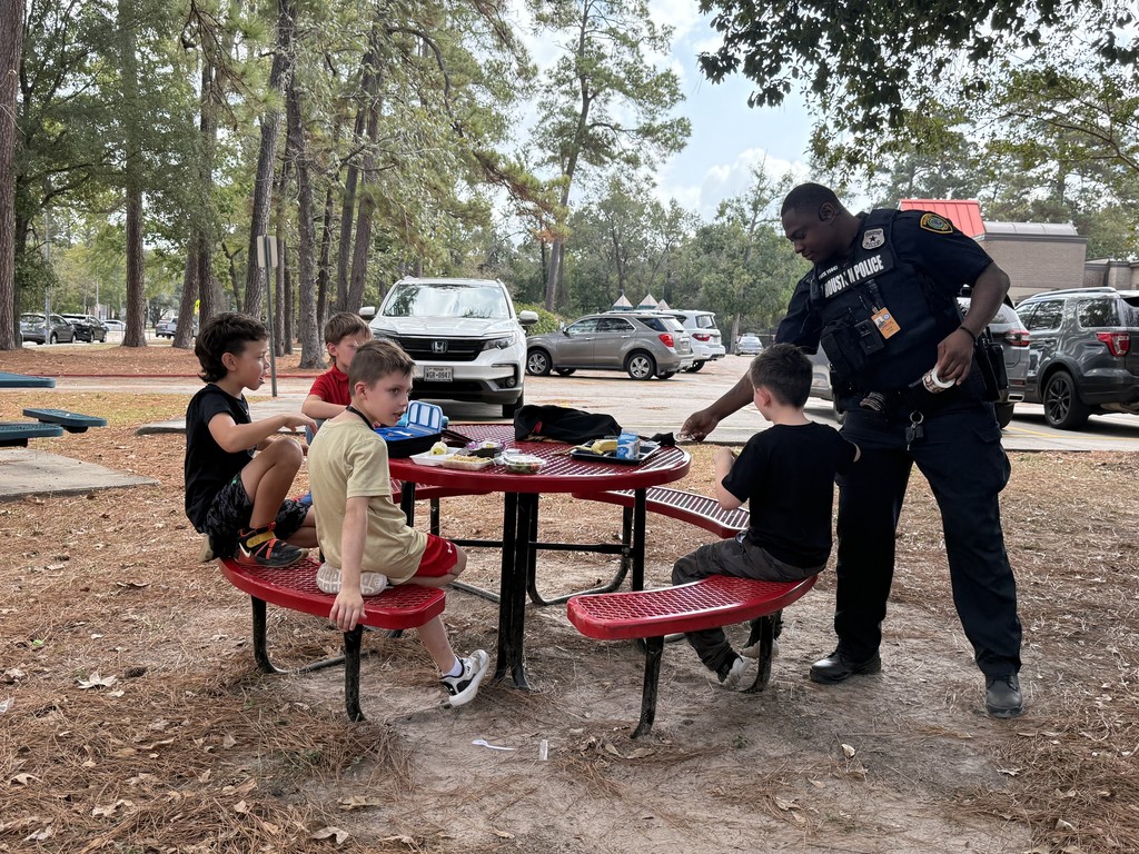 eating lunch with the officer