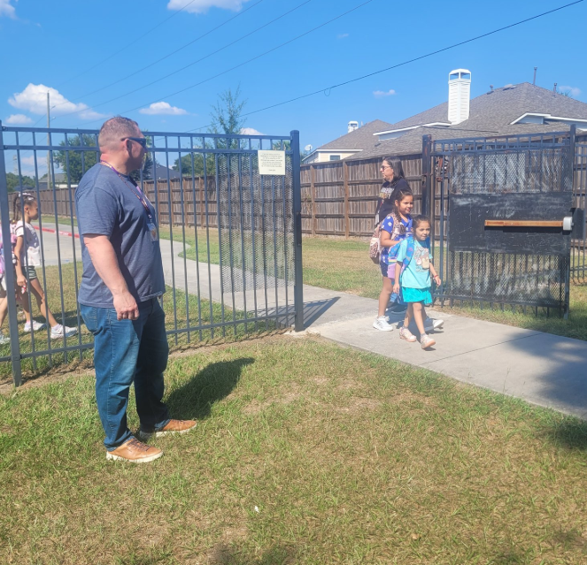 Watch DOGs helping with dismissal