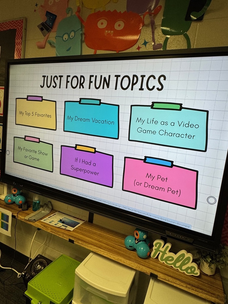 Our 5th graders are becoming designers! Today they used Canva to create eye-catching infographics that share facts, data, and ideas in a creative way. So proud of their digital skills! 🖥️✨